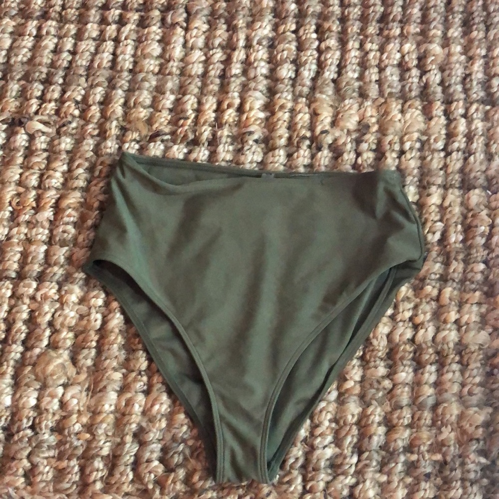 Swimsuit - Picture 4 of 4